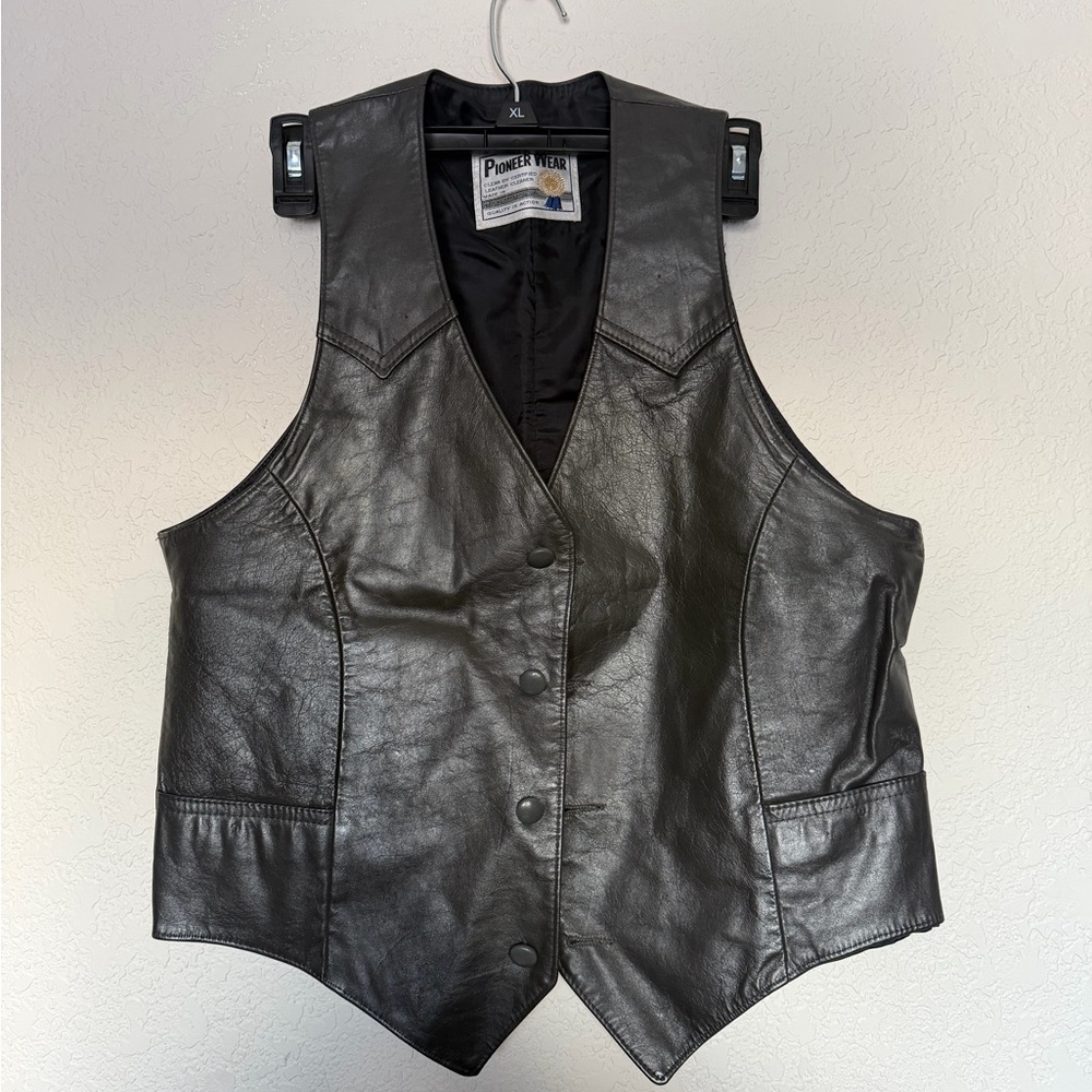 Leather jacket vests - Picture 3 of 4